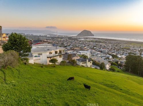 2691 Nutmeg Ave, Morro Bay, CA 93442-1737