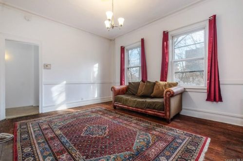 29 Battle Ave, White Plains NY  10606-1401 exterior