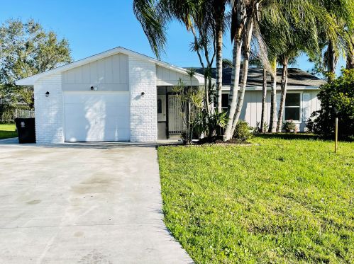 1665 Pleasantview St, Fort Pierce, FL 34983-4028