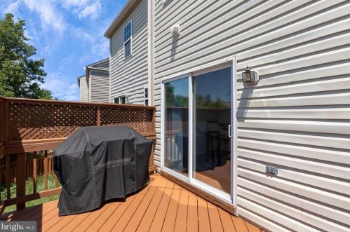 9240 Lorton Valley Rd, Lorton VA  22079-2912 exterior