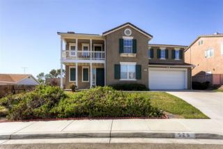 526 Hatherly St, Vista, CA 92083-5585