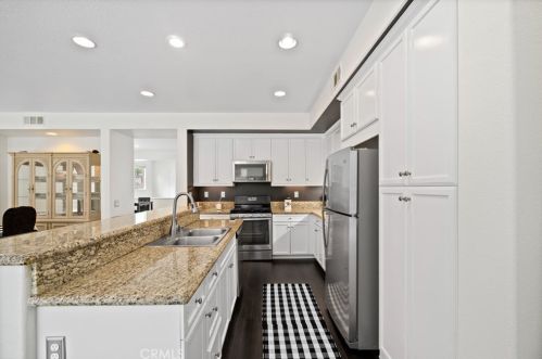 36110 Mustang Spirit Ln, Wildomar CA  92595-7604 exterior