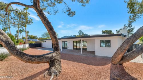 9052 29th St, Phoenix AZ  85028-5302 exterior