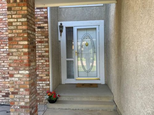 42 Heather Ct, Pueblo, CO 81001-1057