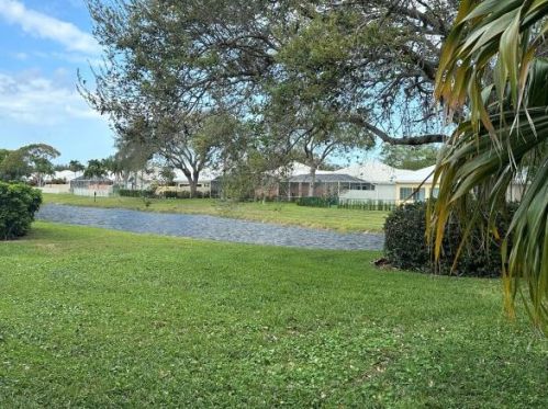 8480 Garden Oaks Cir, West Palm Beach, FL 33410-6376