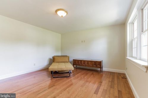 111 Montgomery Ave, Lansdale, PA 19446-1410