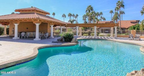 517 Marina Dr, Gilbert AZ 85233-6613 exterior