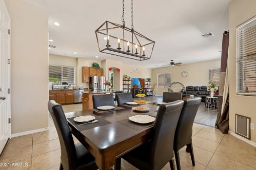 1291 Baranca Rd, Gilbert AZ  85297-6884 exterior