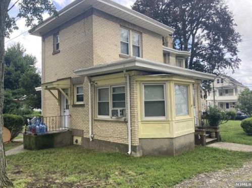 156 Brown Ave, Paterson NJ  07508-1950 exterior