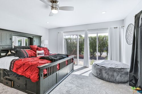1840 Sandcliff Rd, Palm Springs CA  92264-4844 exterior