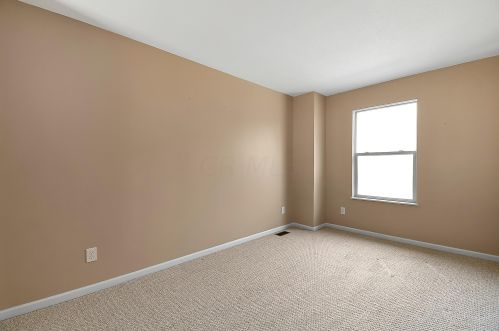 643 Keltonhurst Dr, Pataskala OH 43062-7363 exterior