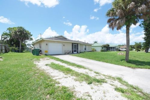 4580 25th Ct, Naples, FL 34116-7816