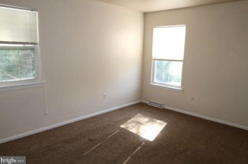 414 Wind Dr, Dover DE  19901-6692 exterior