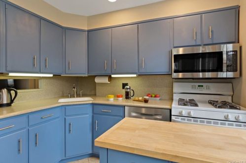 5 Eastward Pl, Elmsford NY  10523-2005 exterior