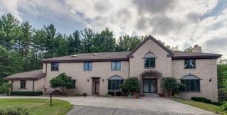 353 Hunters Hill Trl, Colgate, WI 53017-9543
