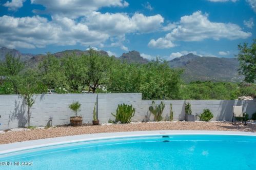 8335 Surrey Trl, Tucson, AZ 85750-9793