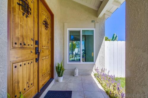 5737 Robusto Rd, San Diego, CA 92124-1025