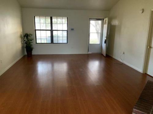 302 Washington St, Hempstead, TX 77445-5446
