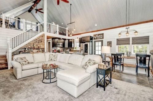 17978 Nashport Rd, Nashport OH  43830-4601 exterior