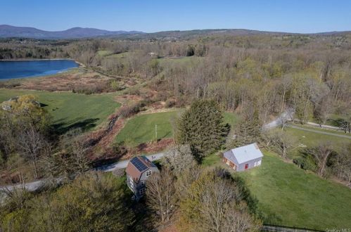 67 Jaycox Rd, Medusa, NY 12120-1904