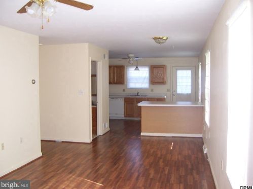 25 Kister St, Etters, PA 17319-8862
