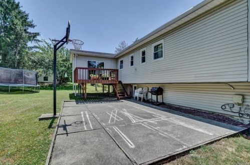 108 Nantucket Dr, Fishkill NY  12524-1021 exterior