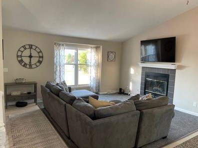 321 Sunburst Ave, Twin Lakes, WI 53181-9242