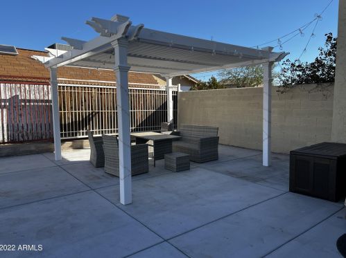 4634 Calavar Rd, Glendale, AZ 85306-5004