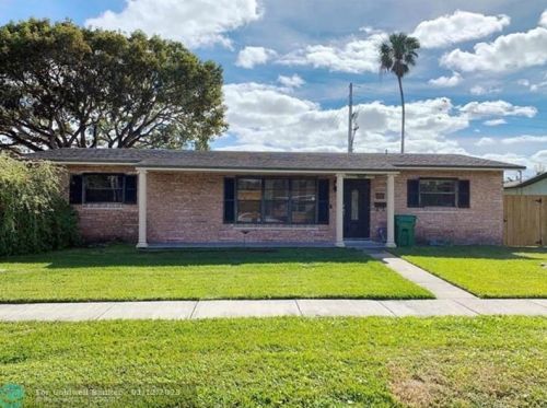 434 3rd Ter, Dania Beach, FL 33004-2707