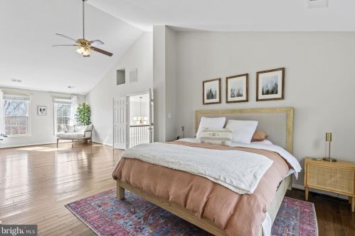 518 Fortress Cir, Leesburg VA  20175-8929 exterior