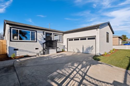 5088 Palin St, San Diego, CA 92113-3524