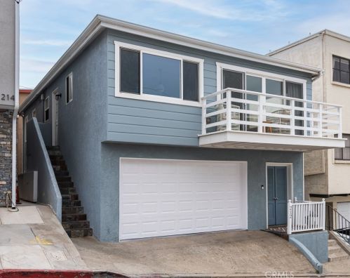 212 41st St, Manhattan Beach CA  90266-3141 exterior
