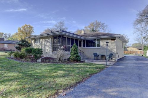 8110 Greenwood Ave, Hammond, IN 46321-1809