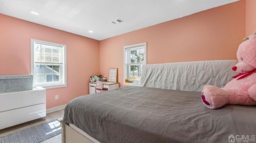 32 Linden St, Perth Amboy NJ  08861-4732 exterior