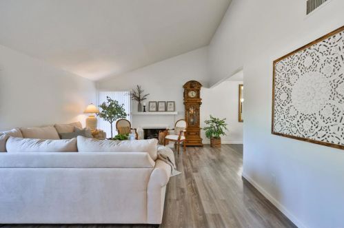 16670 Bernardo Oaks Dr, San Diego CA  92128-2837 exterior