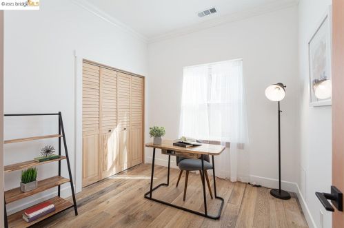 721 44th St, Oakland CA 94608-3404 exterior