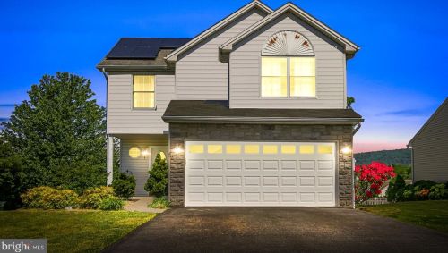 1808 Pebble Ct, Harrisburg, PA 17110-8904