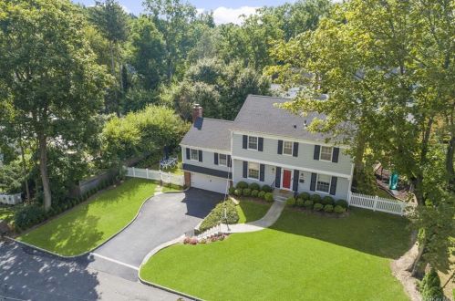 5 Meda Pl, White Plains, NY 10605-3909