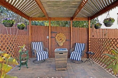 2445 Madroncillo St, San Diego CA 92114-1626 exterior