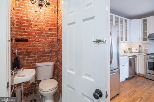 336 24th St, Philadelphia PA  19103-6431 exterior