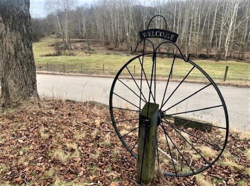 10755 Rural Dale Rd, Blue Rock, OH 43720-9508