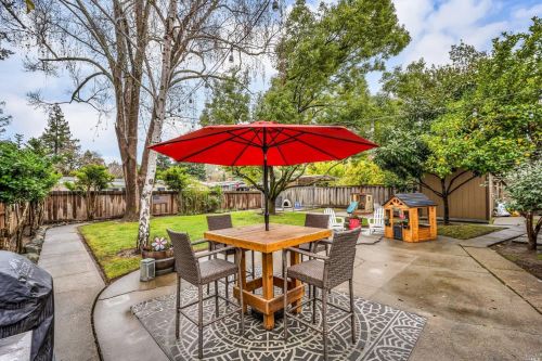 2731 Illinois St, Fairfield, CA 94558-5941