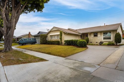 6720 Premium St, Long Beach, CA 90808-4135