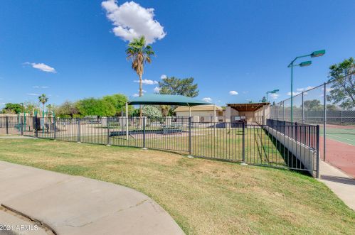 4536 Villa Theresa Dr, Glendale AZ 85308-8258 exterior