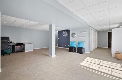 80 Settlers Ridge Rd, Milford CT  06460-3772 exterior