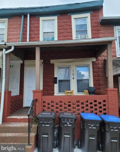 104 Elm St, Norristown, PA 19401-3836