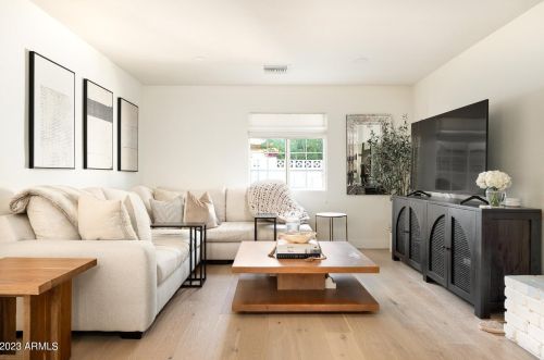 1011 Cavalier Dr, Phoenix AZ 85019-1717 exterior