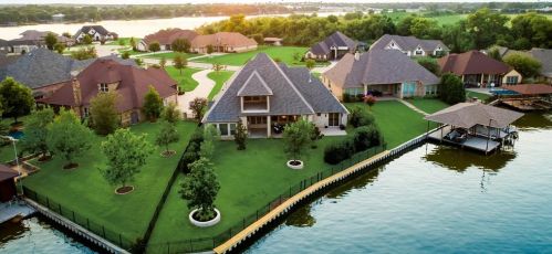 1016 Sunset Bay Ct, Granbury, TX 76048-1239