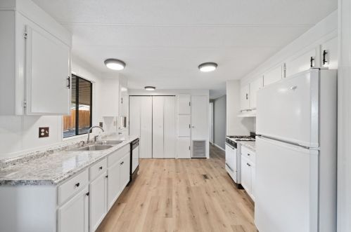 32861 Brechtel St, Lake Elsinore CA  92530-0420 exterior