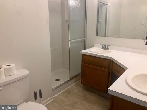 311 Stone Hurst Ct, New Castle DE  19720-3947 exterior